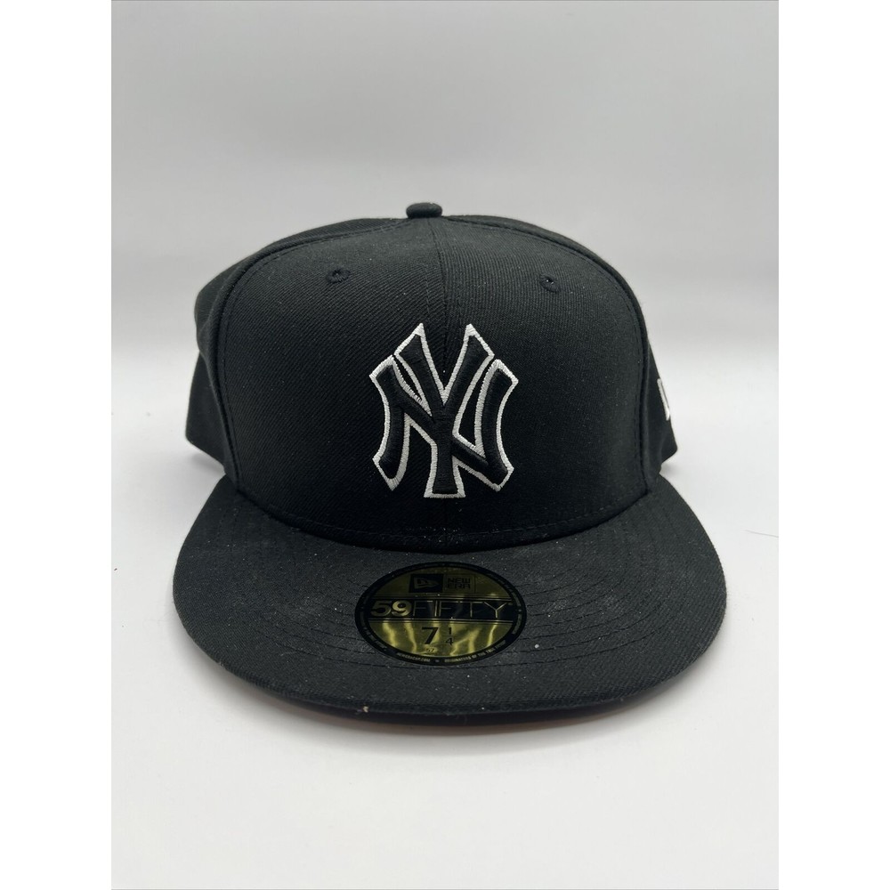 New York Yankees New Era Fitted Hat Cap 7 1/4 New With Tags